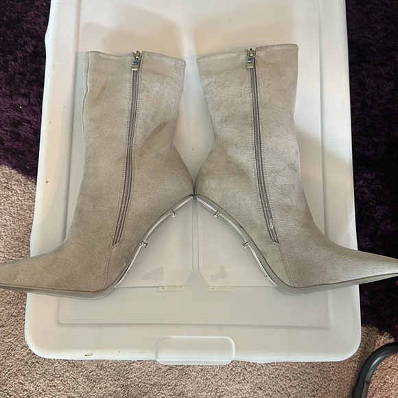Azalea Wang Gray suede clear wedge boots - Picture 2 of 8